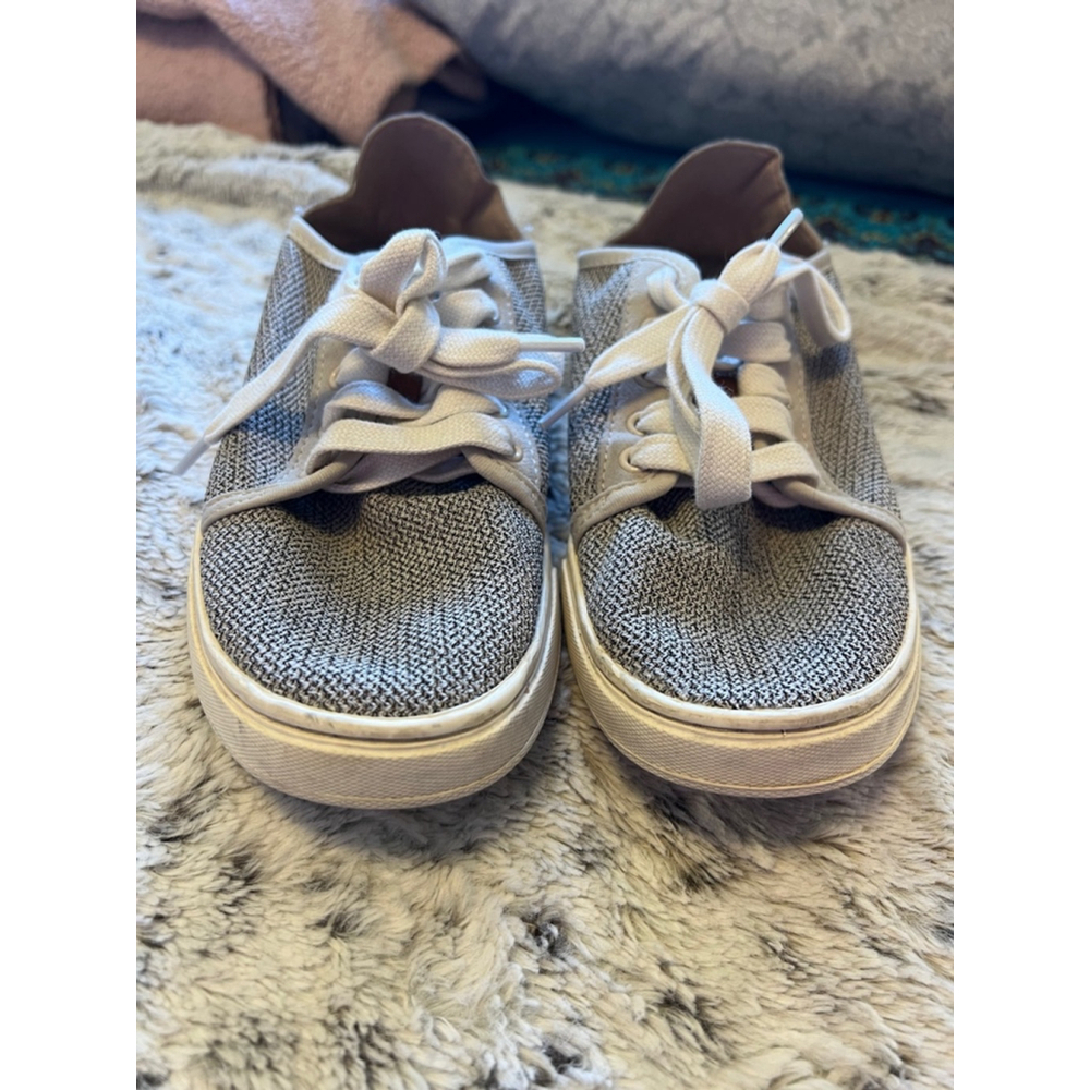 Olukai Womens Size 7.5 Pehuea Li Taupe Gray Beige Casual Lace Up Sneakers